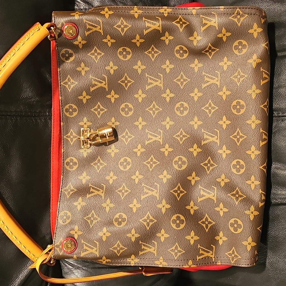 LOUIS VUITTON GAIA HOBO MONOGRAM shoulder bag with red ..... New